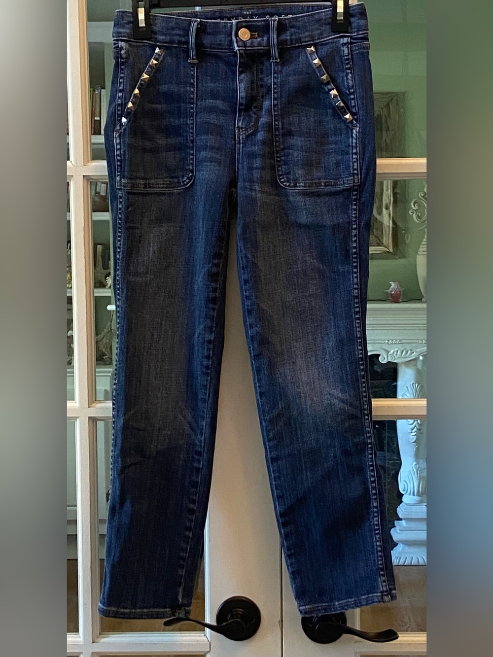White House Black Market The Everyday Soft Straight Crop High Rise Jeans Size 2